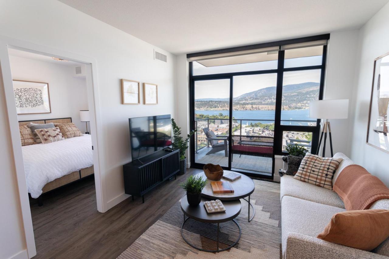 Awesome View 21 Two Bedroom One Bath Downtown Lake View Near Beach Kelowna Esterno foto